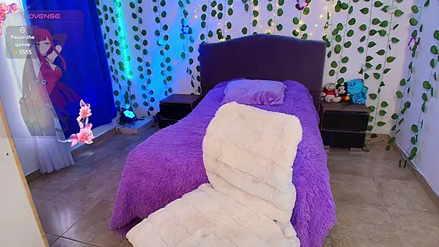 Snapshot of hazel_lee_ross chatting on December 7, 2024, 2:52 pm hazel lee ross online show from December 7, 2024, 2:52 pm