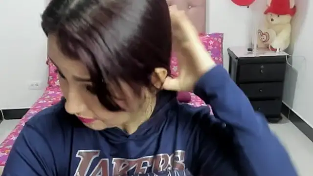 Karoline Moore online show from February 21, 2025, 4:37 pm