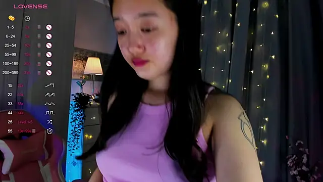 FreyaRaya online show from March 8, 2025, 10:22 am