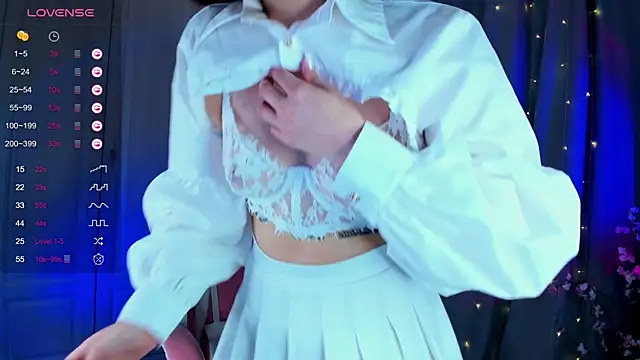 FreyaRaya online show from March 16, 2025, 1:06 pm