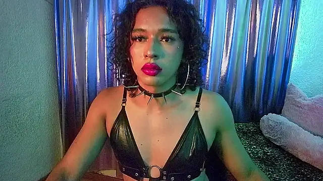 Snapshot of angelsdustxxx chatting on June 5, 2026, 5:01 am angelsdustxxx online show from June 5, 2026, 5:01 am