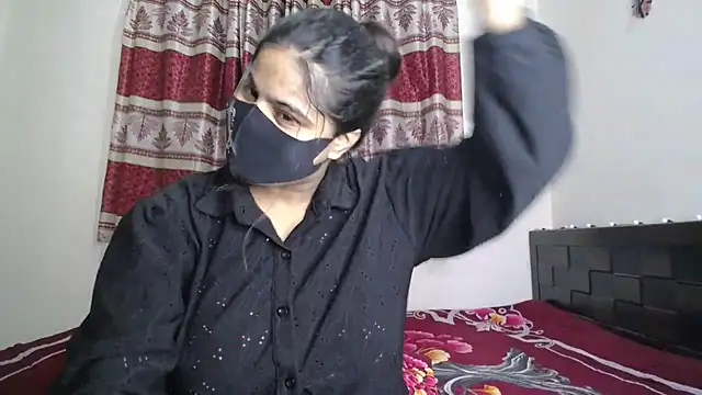 Snapshot of Dayna-36 chatting on November 29, 2025, 4:18 pm Dayna-36 online show from November 29, 2025, 4:18 pm