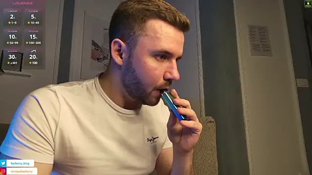 EnriqueBarberry online show from March 14, 2025, 7:04 am