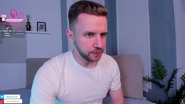 EnriqueBarberry online show from April 16, 2026, 11:44 am