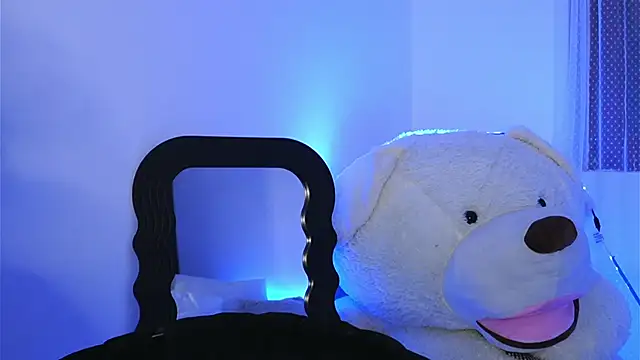 ivyleague  online show from February 28, 2026, 6:18 pm