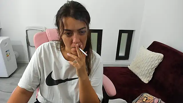 Snapshot of Dyana_Kaylinn chatting on September 27, 2025, 4:51 am Dyana Kaylinn online show from September 27, 2025, 4:51 am