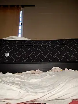 Snapshot of 0hYeahbb chatting on October 25, 2025, 10:43 pm 0hYeahbb online show from October 25, 2025, 10:43 pm