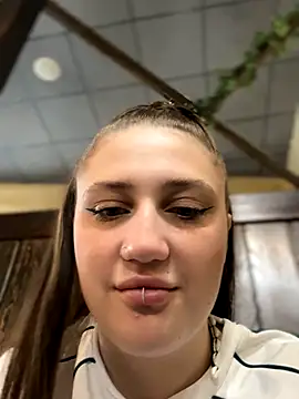 Snapshot of JessiMur chatting on September 18, 2025, 7:44 am JessiMur online show from September 18, 2025, 7:44 am