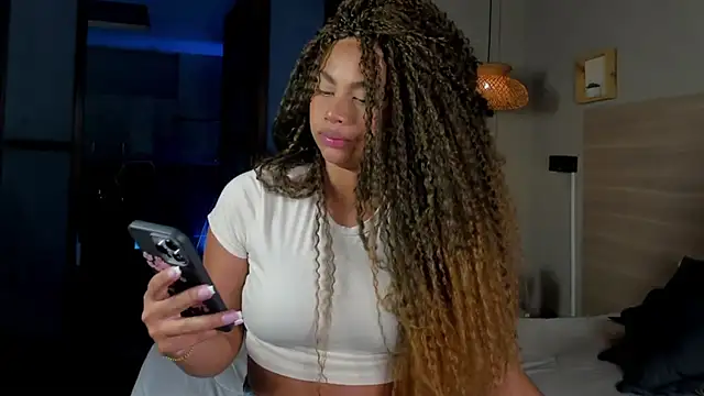 Snapshot of nayah__ chatting on October 4, 2025, 7:37 pm nayah online show from October 4, 2025, 7:37 pm