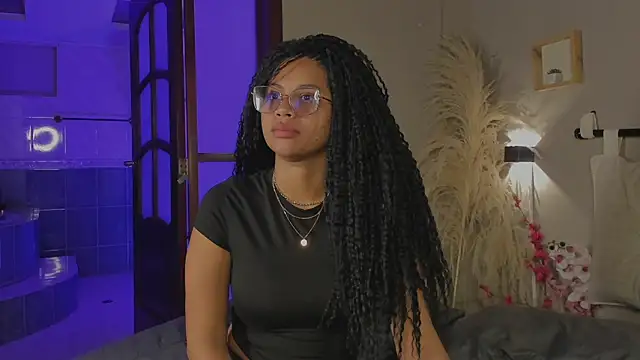Snapshot of nayah__ chatting on February 20, 2025, 8:14 pm nayah online show from February 20, 2025, 8:14 pm