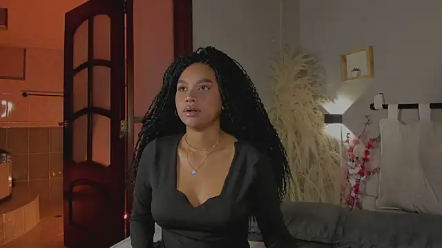 Snapshot of nayah__ chatting on February 15, 2025, 7:50 pm nayah online show from February 15, 2025, 7:50 pm