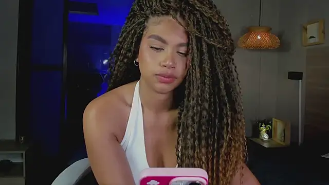 Snapshot of nayah__ chatting on September 23, 2025, 7:43 pm nayah online show from September 23, 2025, 7:43 pm