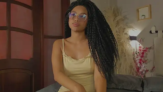 Snapshot of nayah__ chatting on February 17, 2025, 10:38 pm nayah online show from February 17, 2025, 10:38 pm