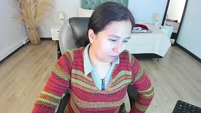 Snapshot of _Natalie18 chatting on November 23, 2025, 11:48 pm Natalie18 online show from November 23, 2025, 11:48 pm