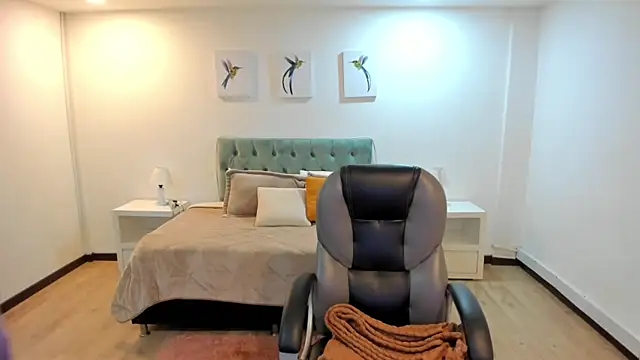 Snapshot of _Natalie18 chatting on October 31, 2025, 4:42 am Natalie18 online show from October 31, 2025, 4:42 am