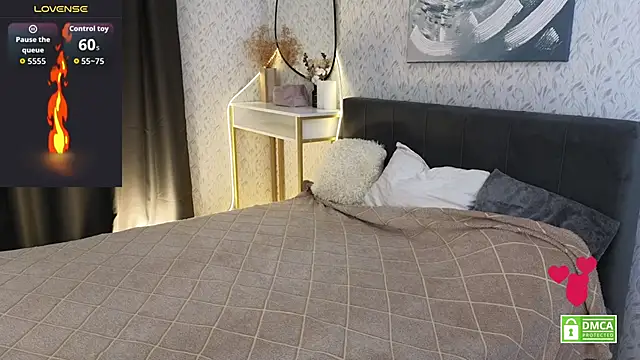 Snapshot of YourSweetDream_ chatting on April 13, 2026, 8:07 am YourSweetDream online show from April 13, 2026, 8:07 am