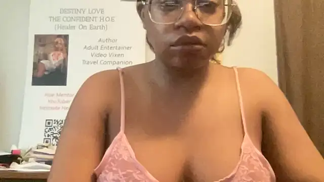 MommyConfident online show from June 2, 2026, 6:19 pm