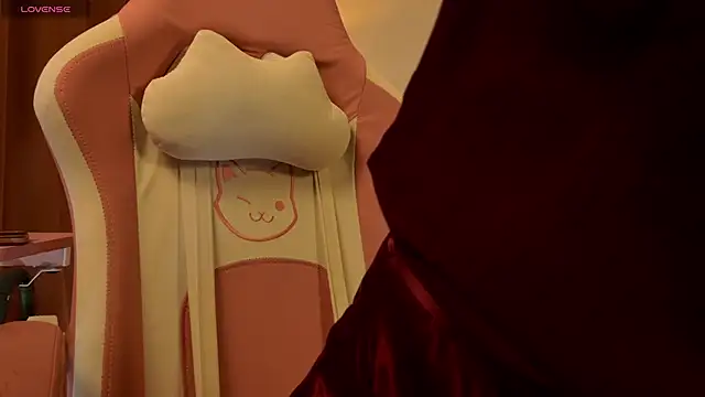 Snapshot of KaylaCollinsX chatting on November 10, 2025, 1:05 pm KaylaCollinsX online show from November 10, 2025, 1:05 pm