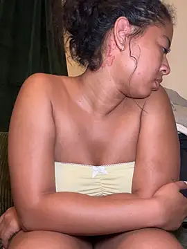 VanessaBling online show from April 11, 2026, 3:25 am