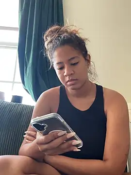 Snapshot of VanessaBling chatting on October 3, 2025, 1:56 pm VanessaBling online show from October 3, 2025, 1:56 pm