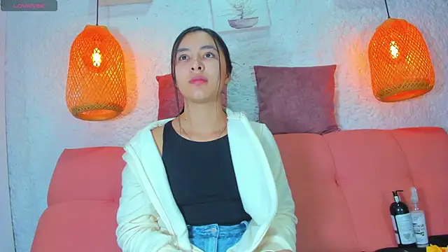 emiily s online show from October 17, 2025, 12:07 pm