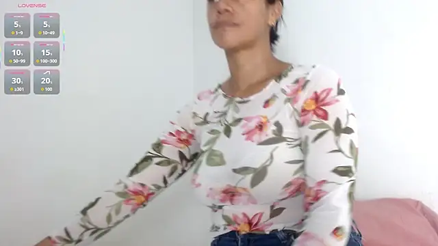 Snapshot of seductivespellvagina80 chatting on July 8, 2026, 12:28 pm seductivespellvagina80 online show from July 8, 2026, 12:28 pm