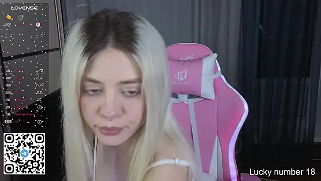 Snapshot of mybunnywendy chatting on February 8, 2026, 3:43 pm mybunnywendy online show from February 8, 2026, 3:43 pm