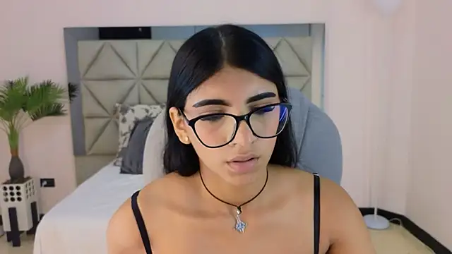 maiaa ruiz online show from November 18, 2025, 2:53 pm