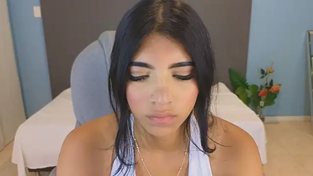 maiaa ruiz online show from October 31, 2025, 3:30 pm