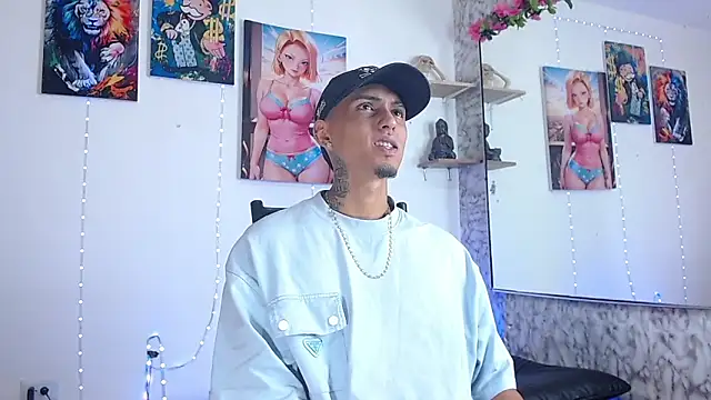 Snapshot of Liam_lee chatting on September 13, 2025, 3:23 pm Liam lee online show from September 13, 2025, 3:23 pm
