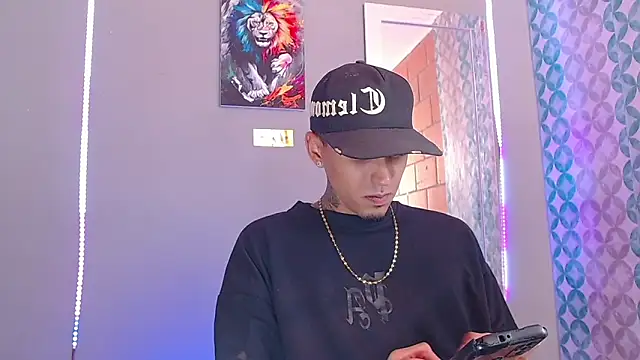 Liam lee online show from April 14, 2026, 8:58 pm