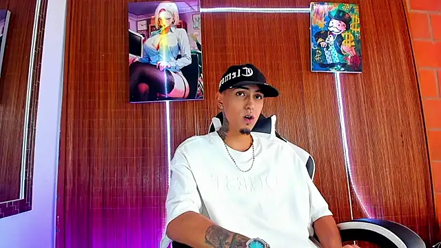 Snapshot of Liam_lee chatting on February 18, 2026, 6:37 pm Liam lee online show from February 18, 2026, 6:37 pm