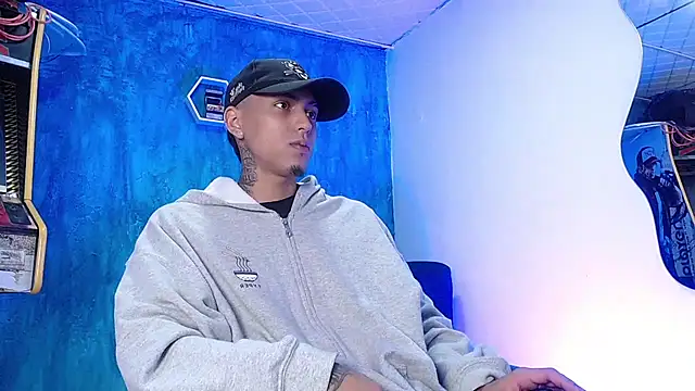 Snapshot of Liam_lee chatting on January 24, 2025, 12:31 pm Liam lee online show from January 24, 2025, 12:31 pm