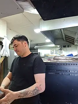 Victorjose3030 online show from October 30, 2025, 7:44 pm