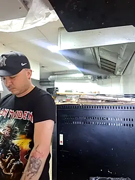 Victorjose3030 online show from October 17, 2025, 7:48 pm