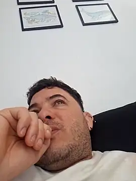 Victorjose3030 online show from October 20, 2025, 2:50 pm