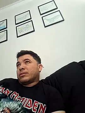 Victorjose3030 online show from October 22, 2025, 5:12 pm