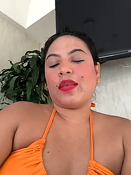 Snapshot of Francesca_ferrari chatting on February 24, 2025, 8:14 pm Francesca ferrari online show from February 24, 2025, 8:14 pm