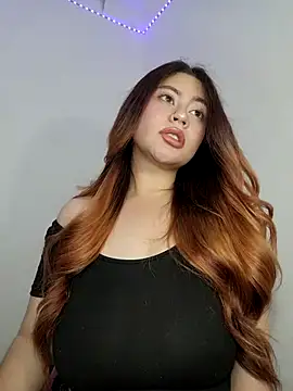 Snapshot of Scarlet_garnet chatting on November 5, 2025, 3:09 am Scarlet garnet online show from November 5, 2025, 3:09 am