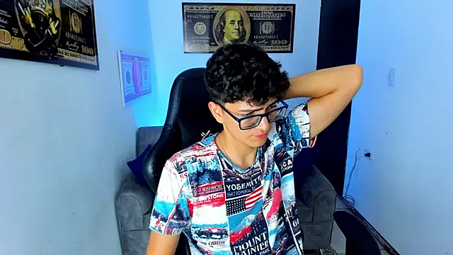 Snapshot of TylerWhite_ chatting on February 28, 2025, 3:04 am TylerWhite online show from February 28, 2025, 3:04 am