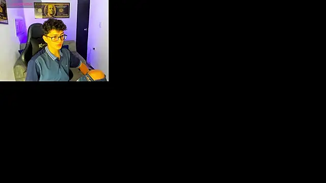 Snapshot of TylerWhite_ chatting on March 4, 2025, 2:27 am TylerWhite online show from March 4, 2025, 2:27 am