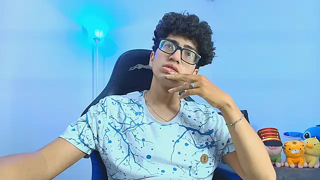 TylerWhite  online show from November 15, 2025, 7:45 am