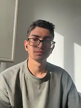 Snapshot of TylerWhite_ chatting on May 7, 2026, 4:21 pm TylerWhite online show from May 7, 2026, 4:21 pm