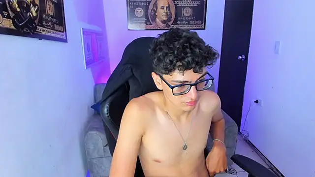 Snapshot of TylerWhite_ chatting on February 26, 2025, 5:46 am TylerWhite online show from February 26, 2025, 5:46 am