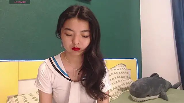Snapshot of Shy_Kira chatting on June 12, 2026, 8:45 am Shy Kira online show from June 12, 2026, 8:45 am