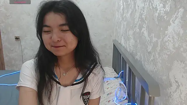 Snapshot of Shy_Kira chatting on July 1, 2026, 8:58 am Shy Kira online show from July 1, 2026, 8:58 am