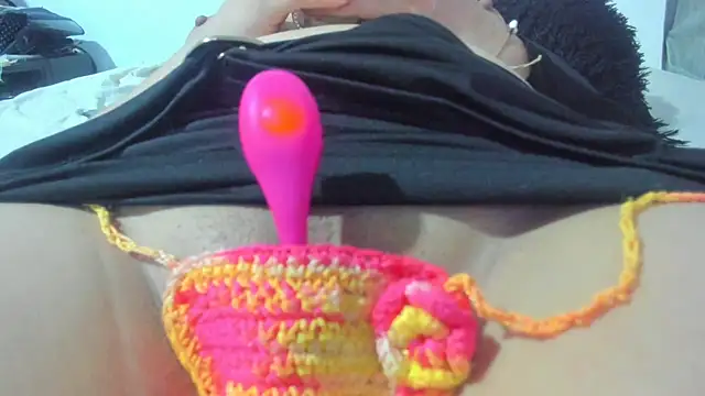 Snapshot of KarelySexy chatting on July 18, 2026, 1:03 am KarelySexy online show from July 18, 2026, 1:03 am