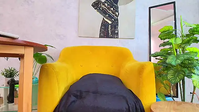 Snapshot of GianellaCox_ chatting on February 27, 2025, 2:32 pm GianellaCox online show from February 27, 2025, 2:32 pm