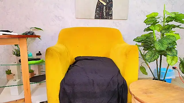 Snapshot of GianellaCox_ chatting on February 27, 2025, 8:42 pm GianellaCox online show from February 27, 2025, 8:42 pm