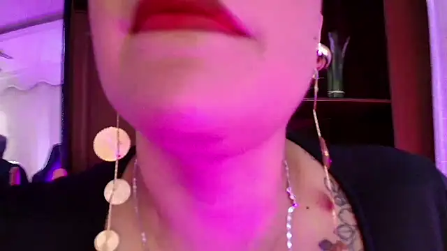 Snapshot of GianellaCox_ chatting on March 11, 2025, 7:58 pm GianellaCox online show from March 11, 2025, 7:58 pm